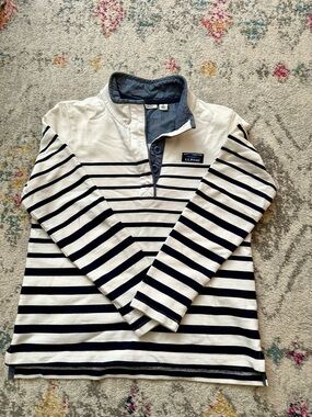 LL Bean top